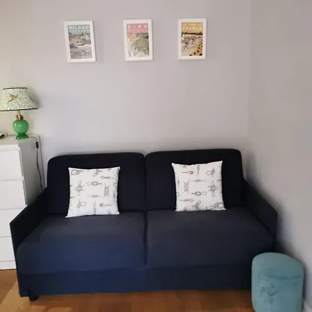 Quiet And Modern Near The French Border דירה בורדיגרה