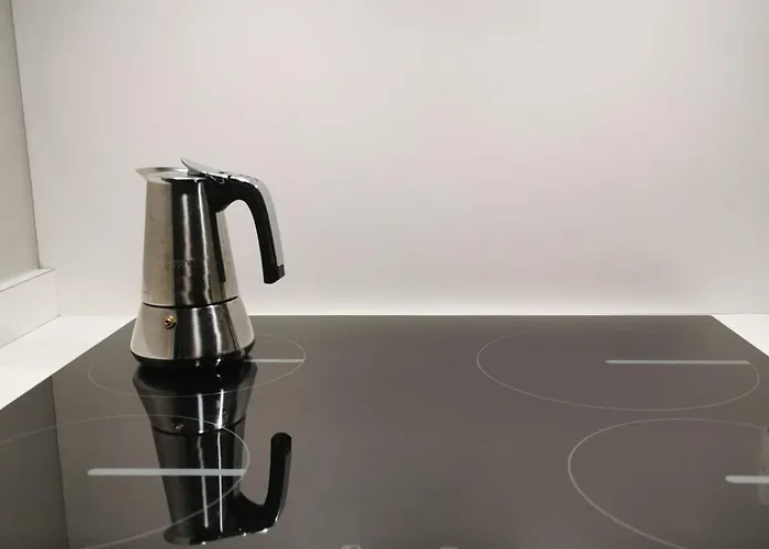 Quiet And Modern Near The French Border Apartamento